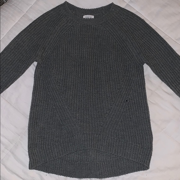 A grey light weight comfy stylish sweater - Picture 1 of 3